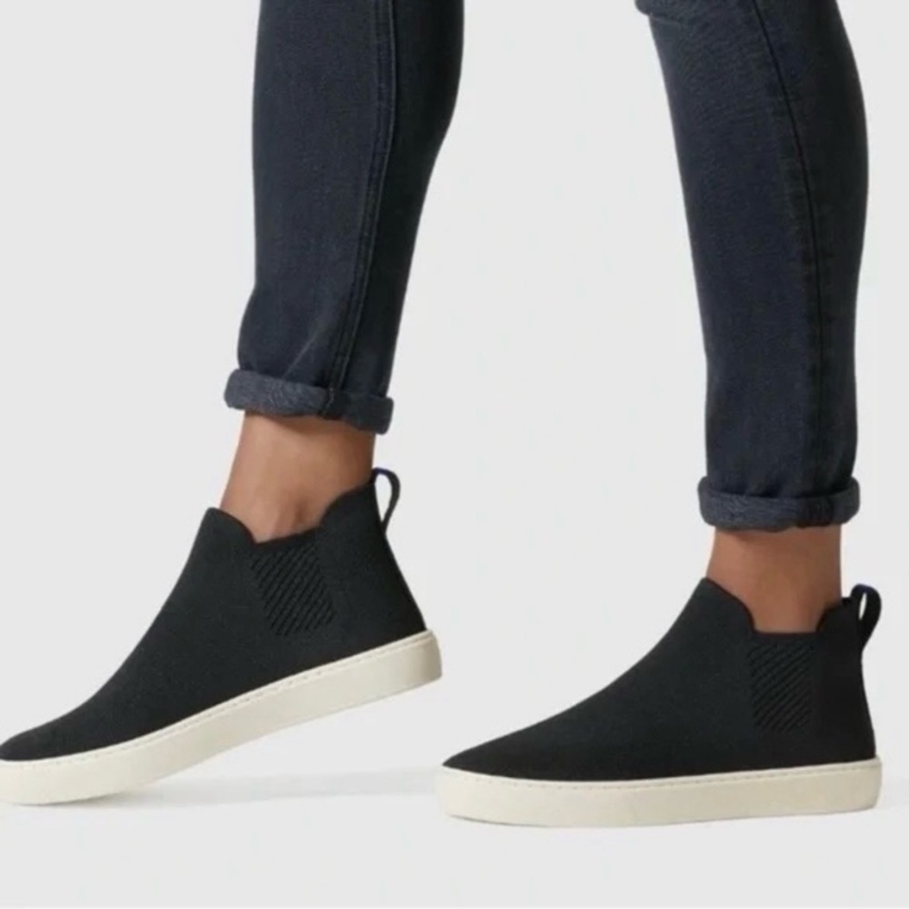Rothy’s The Chelsea Black Knit Upper Mid Top Slip-on Sneakers size 6